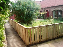 What You Should Know When Shopping For A Garden Fence